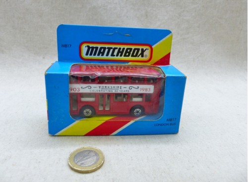 Matchbox Superfast MB 17 Bus Londonien "Yorkshire Celebrating 80 Years"