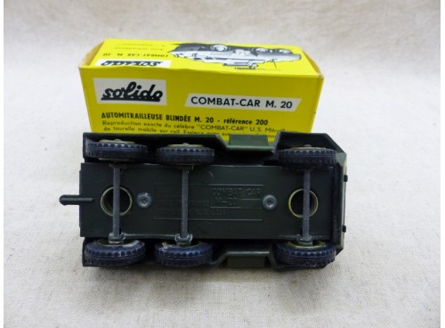 vue dessous Solido 200 Véhicule Blindé Combat-Car M. 20 NM/Boite