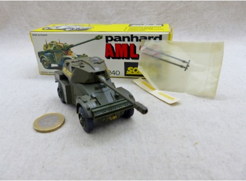miniature auto Solido 240 Véhicule Militaire Blindé Léger Panhard AML 90