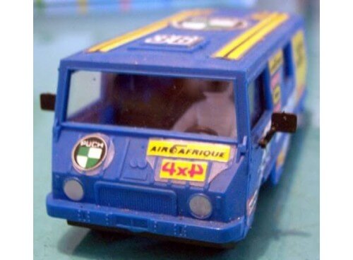 STS Pinzgauer Carrosserie Bleu Neuve 