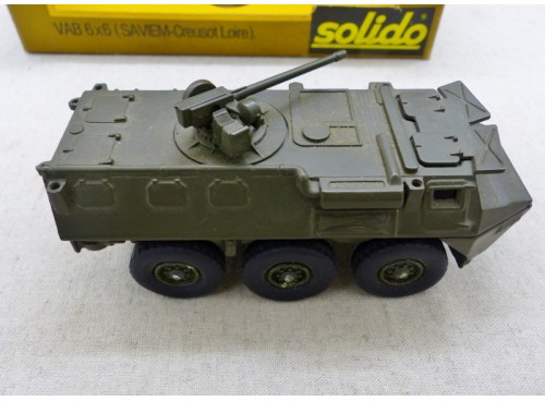 Solido 251 Véhicule Militaire Blindé VAB 6x6