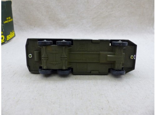 Solido 255 Camion Militaire Berliet Lance Mousse vue de dessous