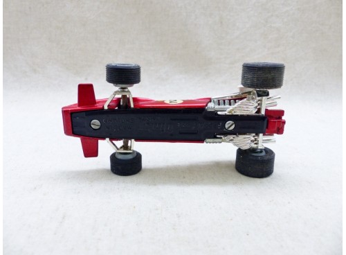Dinky Toys 226 Formule 1 Ferrari 312/B2 dessous