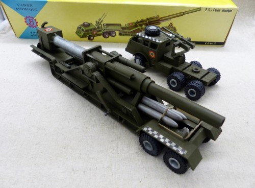 France Jouet 208 Pacific M26 et  Canon atomique avec Boite dos