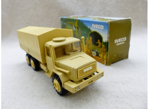 CURSOR 483 IVECO Camion Militaire Magirus 256D 20 AL 6x6 couleur Sable NM / Boite