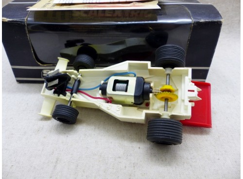 Scalextric C108 Malboro Mc Laren M23 Etat Neuf  dessousdessous