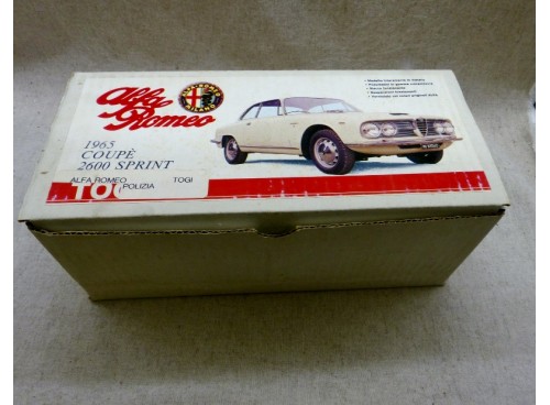 Togi Alfa Romeo 1965 Police Coupe 2600 Sprint Polizia NM Boite seule 2