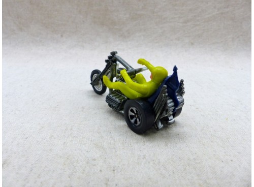 Hotwheels RRRumblers 1971 Torque Chop Motorcycle avec Pilote Jaune dos