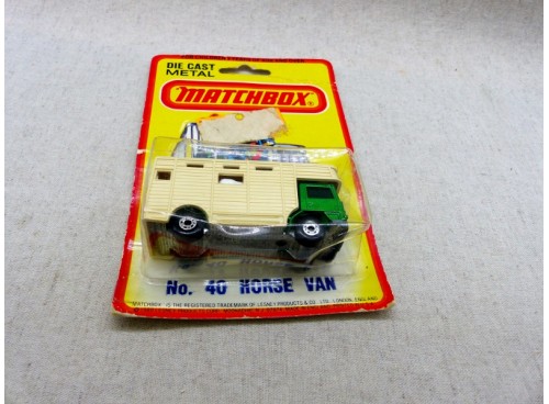 Matchbox Superfast MB 40 Transport de Chevaux Horse van Neuve Blister dessous