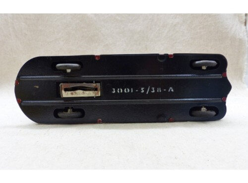 C.I.J.  5/38 Renault Vivasport mecanique 1/20° excellente condition dessous