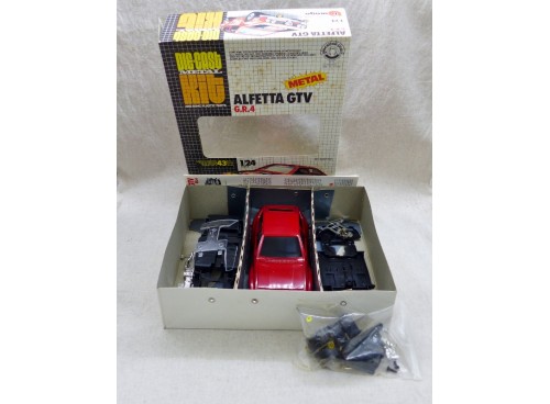 Bburago 5144 Alfetta GTV Gr. 4 Kit 1/24 Avec Boite