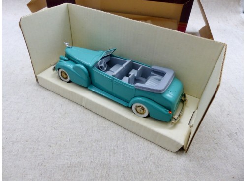 Rextoys 12 Cadillac V16 1938-1940 Torpedo Bleu Ciel NM Boite dessus