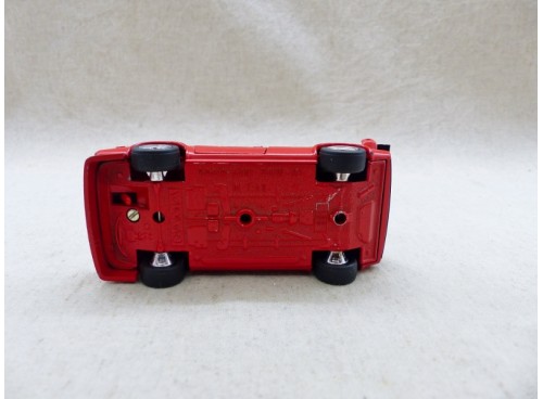 Gama Mini 891 BMW - M1 Rouge avec Spoiler et Aileron dessous