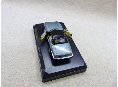 Detail Cars 132 Jaguar XJS Cabriolet ouvert