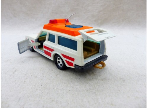 Matchbox KingSize K-96 SuperKings Volvo Ambulance Exc. dos ouvert