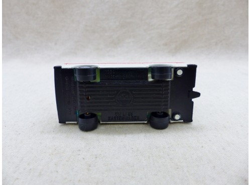 Siku 1334 Fourgon Volkswagen VW LT28 Ambulance dessous