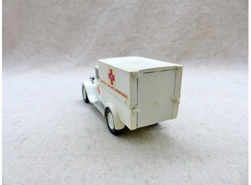 Solido 4411 Citoën C4F Ambulance Centrale Sanitaire Internationale dos