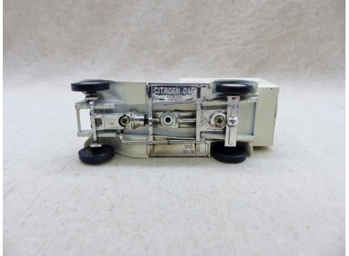 Solido 4411 Citoën C4F Ambulance Centrale Sanitaire Internationale dessous