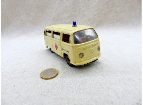 CKO 402 Volkswagen Ambulance Bus T2 Crème