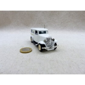 Eligor 1021 Citroën 500kg Ambulance Municipale