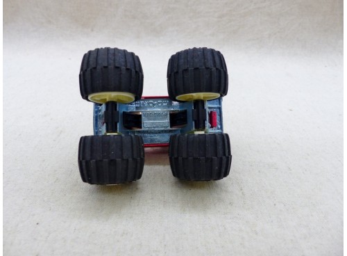 Majorette 2011 Monster truck Fire Storm Neuf Boite dessous