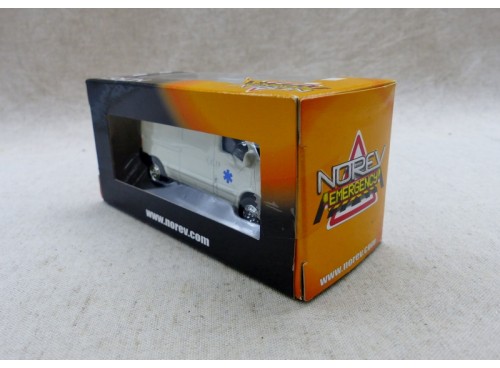 Norev Mini Jet 3 inches Renault Master Ambulance Neuf Boite