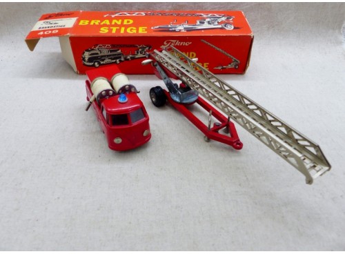 Tekno 408 et 409 ensemble VW Combi  et Grande Echelle Pompiers avec Boites ouvertes