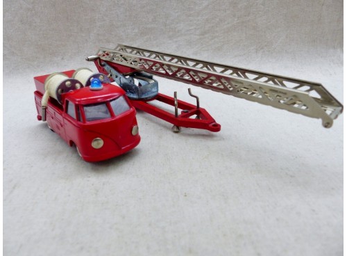 Tekno 408 et 409 ensemble VW Combi  et Grande Echelle Pompiers avec Boites