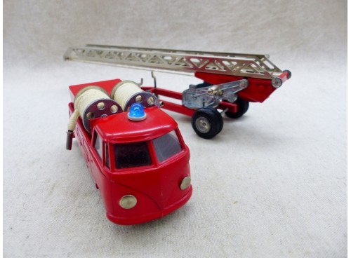 Tekno 408 et 409 ensemble VW Combi  et Grande Echelle Pompiers avec Boites