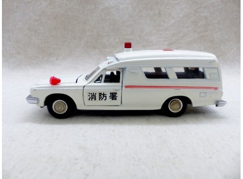 minature auto Yonezawa Toys Diapet 203 Toyota Crown Ambulance