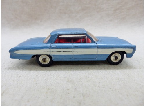 Corgi Toys 235 Oldsmobile Super 88 Bleu Métal