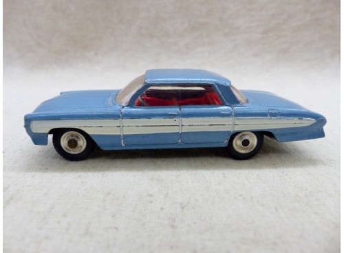 Corgi Toys 235 Oldsmobile Super 88 Bleu Métal