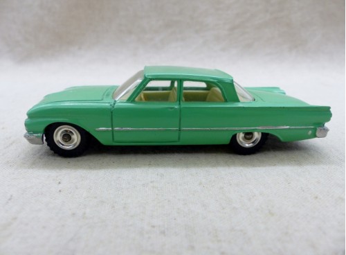 Dinky Toys 148 Ford Fairlane