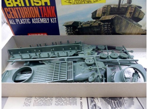 Aurora 300 Maquette British Centurion Tank boite ouverte