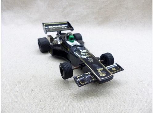 belle voiture de circuit Scalextric C126 Formule 1 Lotus JPS  1977
