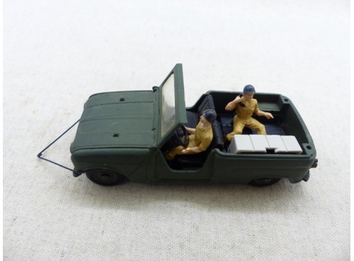 Dinky Toys 815 Sinpar 4x4 gendarmerie militaire poste et personnages