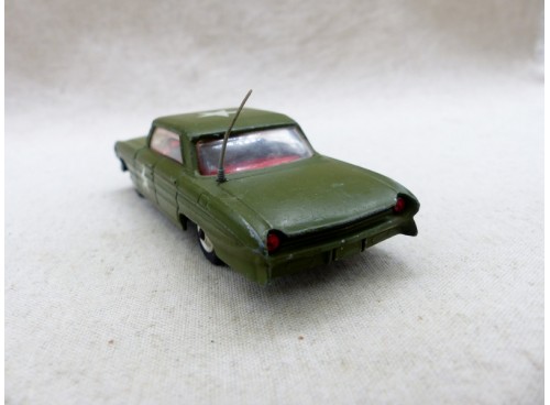 Corgi Toys 358 Oldsmobile Super 88 Army Headquarter Staff Car dos