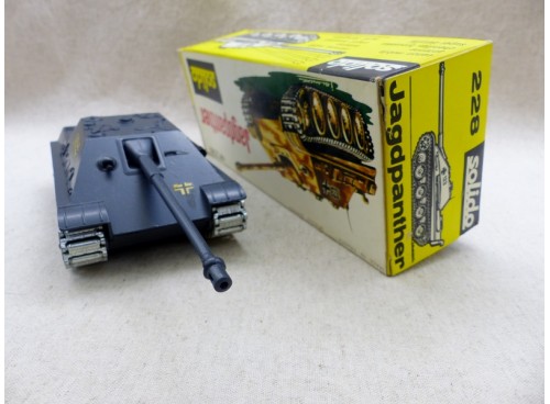 Solido 228 Char Jagpanther Near Mint Boite