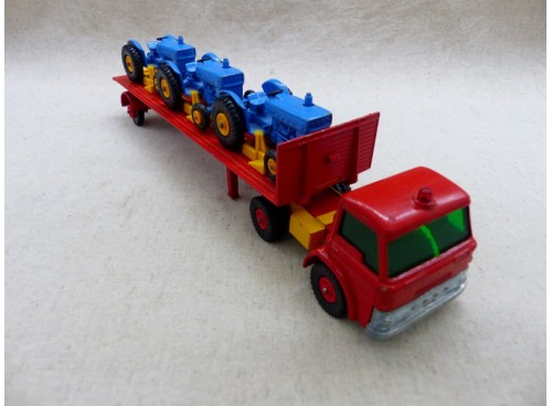 Matchbox King Size K-20 Ford Tractor Transporter