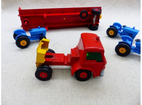 Matchbox King Size K-20 Ford Tractor Transporter