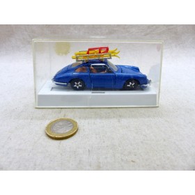Mebetoys A-64 Porsche Bleue Avec Ski et Luge Exc.