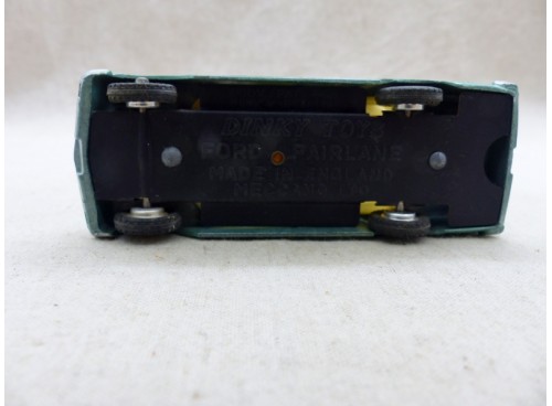 Dinky Toys 148 Ford Fairlane Vert Métalisé