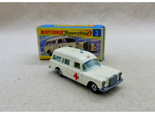Matchbox Superfast MB3 Mercedes Benz Binz Ambulance Excellent Etat / Boite