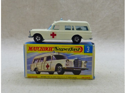 Matchbox Superfast MB3 Mercedes Benz Binz Ambulance Excellent Etat / Boite