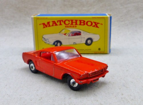 Matchbox Lesney Series n° 8 Ford Mustang Rouge TBE Boite