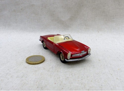Dinky Toys France 516 Mercedes Benz 230 SL