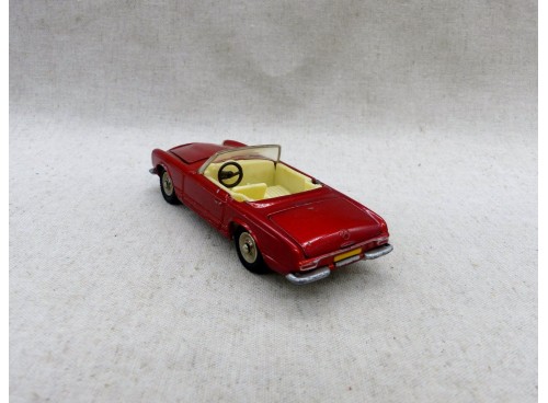 Dinky Toys France 516 Mercedes Benz 230 SL