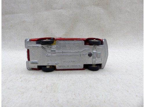 Dinky Toys France 516 Mercedes Benz 230 SL dessous