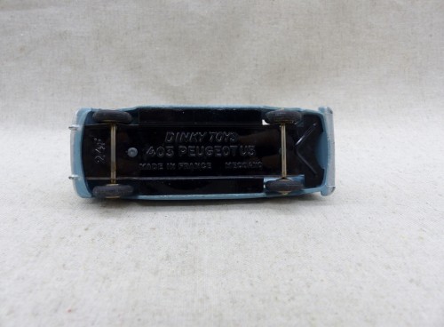 Dinky Toys France Réf. 24F Voiture Peugeot 403 Break U5