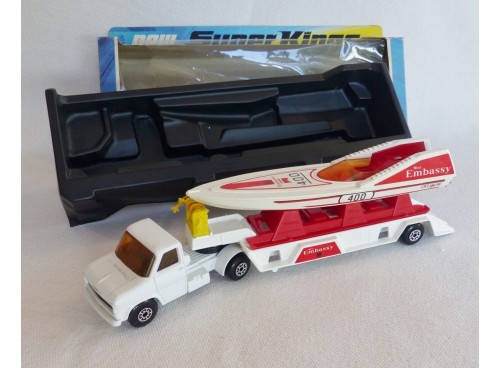 Matchbox King Size K-27 SuperKings Camion Embassy Powerboat Transporter